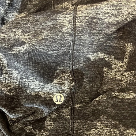 Lululemon Warm Stabilizer 1/2 Zip Hoodie Incognito Camo Size 4 - Picture 10 of 11